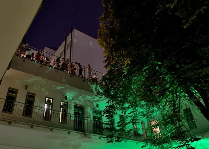 The Hive Party Budapeste