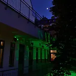 Хостел The Hive Party *