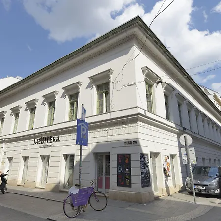 ホステル ザ　ハイブ　パーティー　ホステル　ブダペスト *