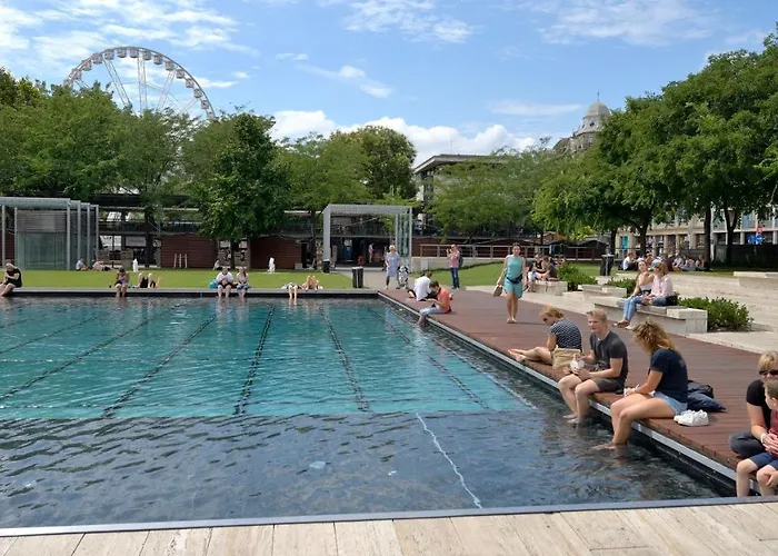 海威帕提布达佩斯旅舍 旅馆